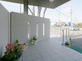 入口　スロープ